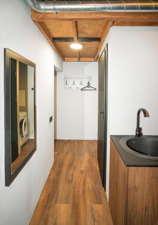 Teeny Tiny Lofts In Center カウナス エクステリア 写真