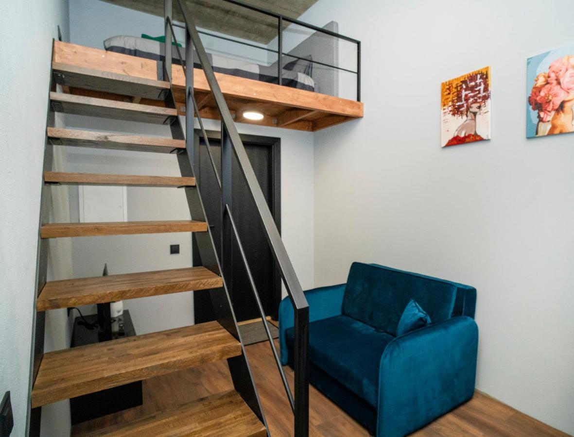 Teeny Tiny Lofts In Center カウナス エクステリア 写真